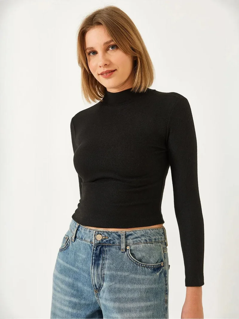 Bianco Lucci LUCCI Slim Fit Half Turtleneck Top