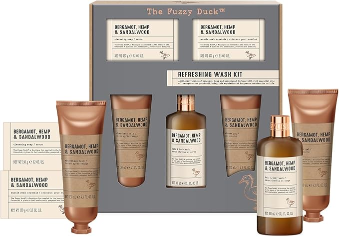 Baylis & Harding مجموعة هدايا بايليس هاردينغ من البرغموت والقنب وخشب الصندل essentials لمدة 7 أيام صديقة للنباتيين عبوة من 1 - Image 1