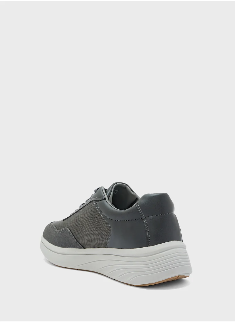 Robert Wood Light Weight Casual Sneakers