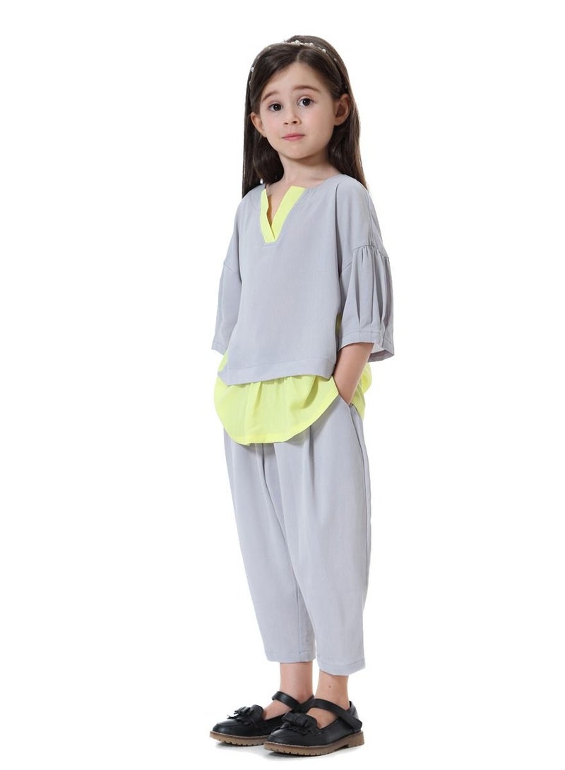 Loquat Girl's 2-Piece Set Outfit Mid-Sleeve Top And Loose Cropped Pants Suit Grey/Yellow  - Image 2