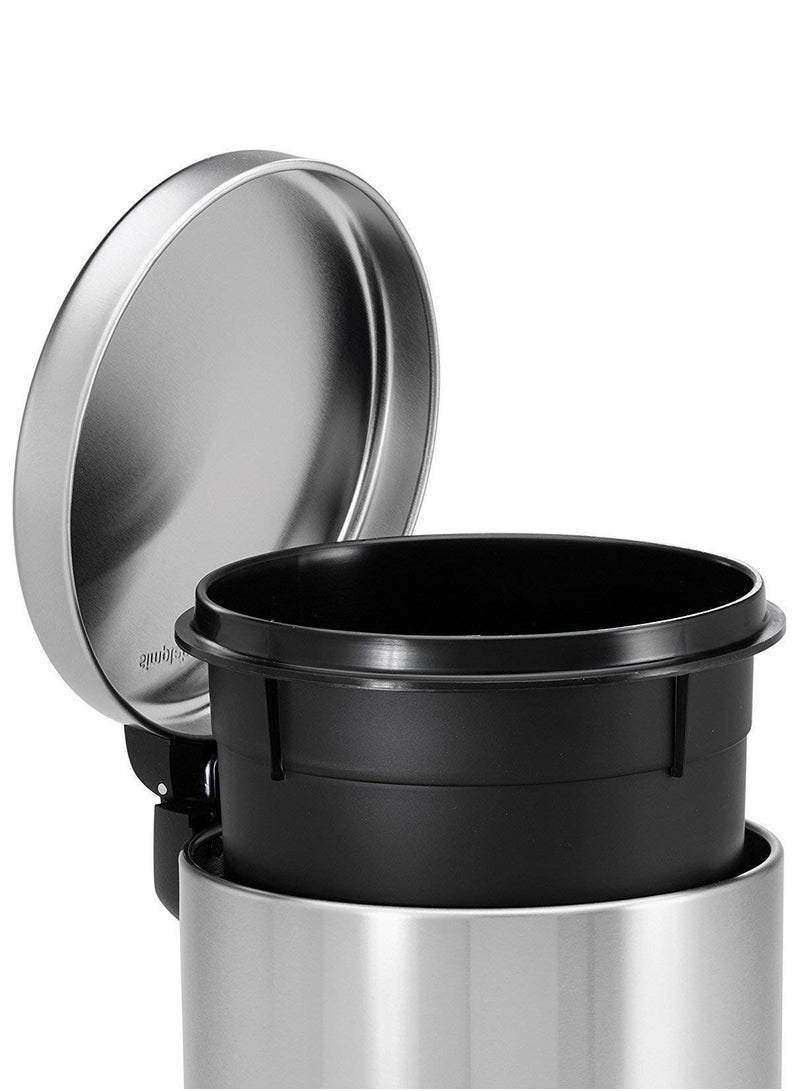 Turkish Stainless Steel Swing Lid Waste Bin with Foot Pedal and Plastic Inner for Easy Cleaning 5L - Image 2
