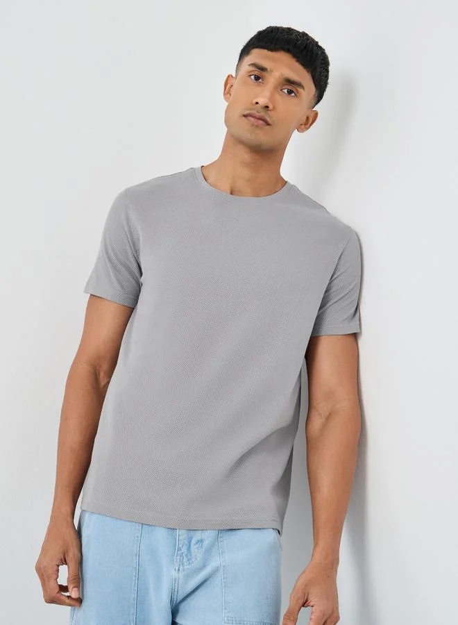 Styli Styli Men Grey Popcorn Textured Knit Crew Neck T-Shirt