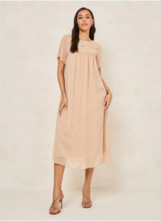 ستايلي Dobby Round Neck Shift Midi Dress