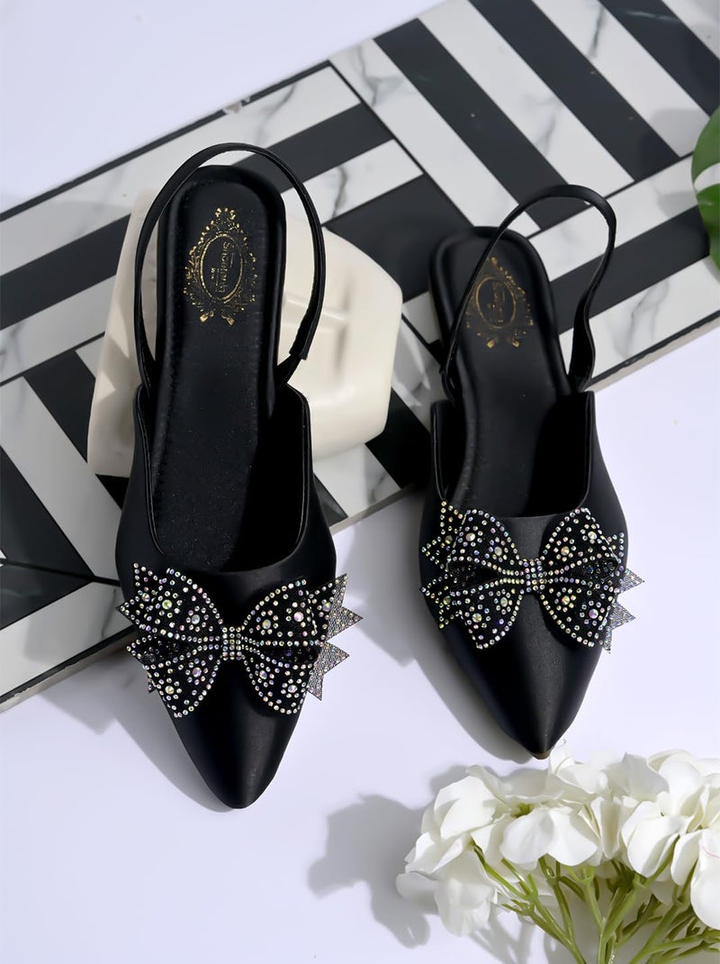 Shoetopia أحذية شوتوبيا المسطحة المزينة بتفاصيل قوس من الكريستال للنساء والفتيات | حفلات، مناسبات عرقية، حفلات زفاف | مريحة - Image 1