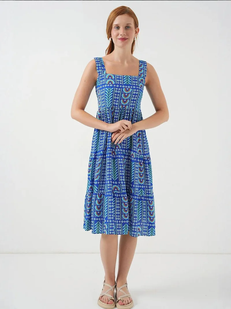 بيغ دارت فستان ميدي بنقوش بياقة مربعة