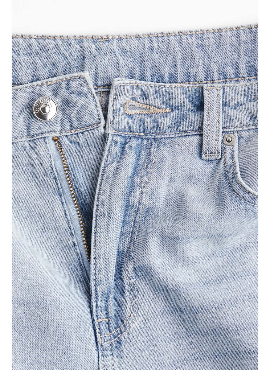 H&M Feather Soft Flared Ultra High Jeans