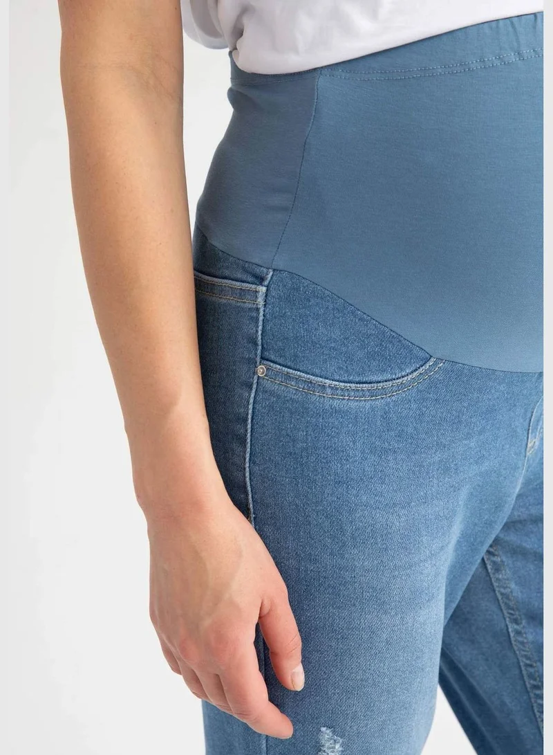 ديفاكتو Boyfriend Fit High Waisted Maternity Jeans