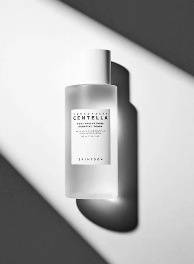 سكين1004 تونر تفتيح وتعزيز البشرة سنتيلا مدغشقر من سكين  210 مل