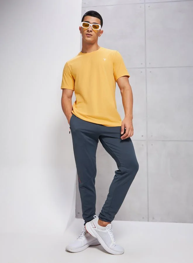 Technosport Men Solid Crew Neck Slim Fit T-Shirt