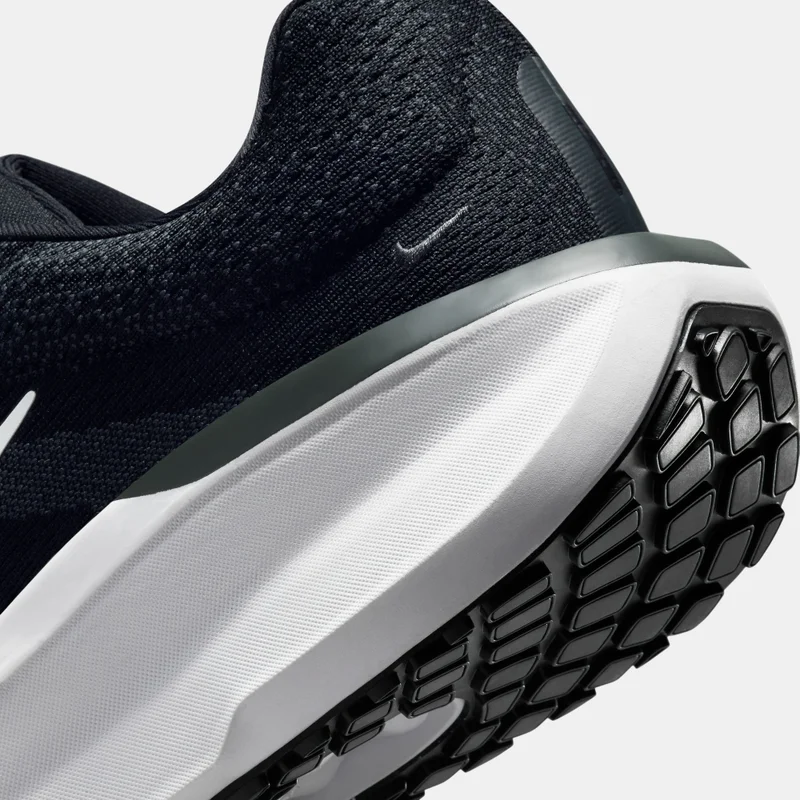 Nike Men's Winflo 11 Road Running Shoes (Extra Wide)
