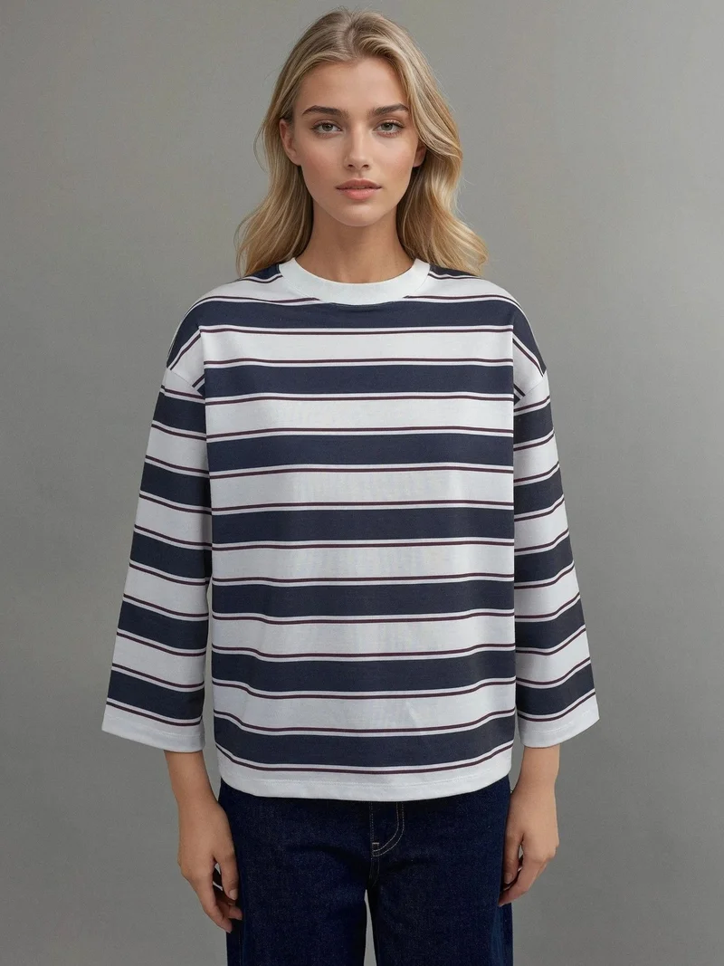 هيكاب تيشيرت بأكمام طويلة وياقة دائرية مخطط