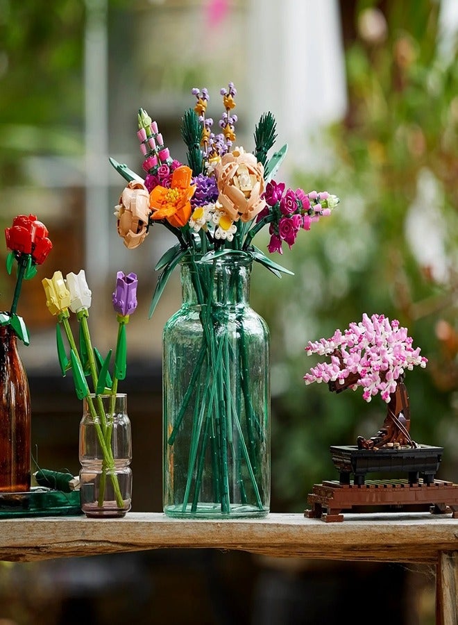 LEGO - Creator Expert Flower Bouquet 756 Pieces - 10280 - Image 4