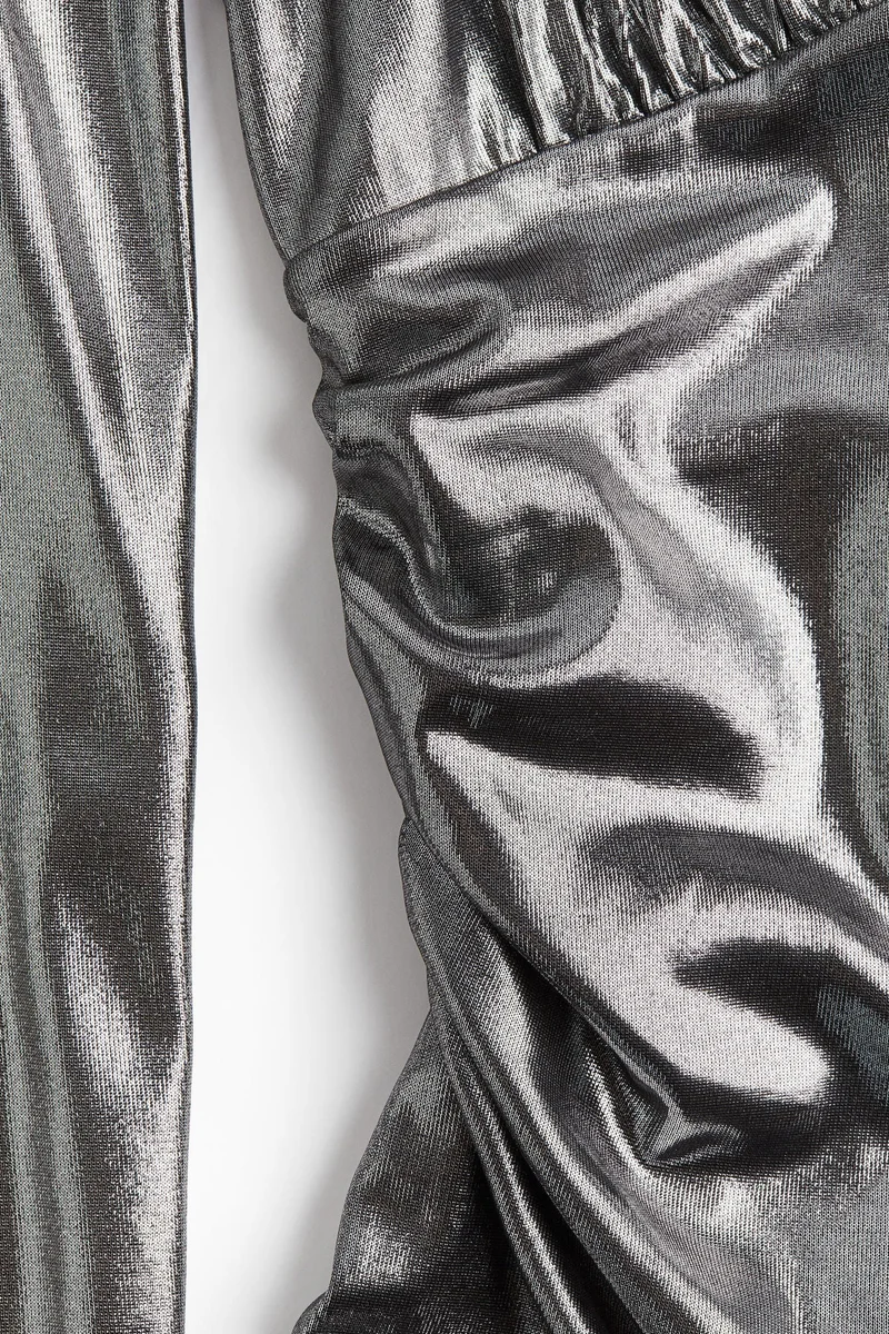 اتش اند ام بودي ثونغ بقبة V وتصميم منسدل