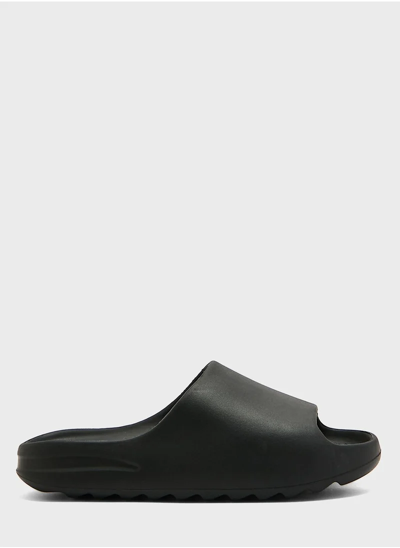 BRAVE SOUL Yaz 2 Slider Sandals