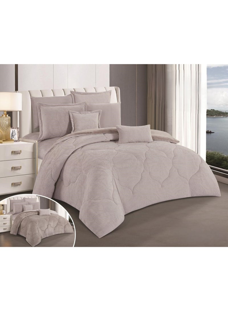 Horse Luxurious winter  bedspread, embroidered with soft velvet and fur to keep you warm - Image 1