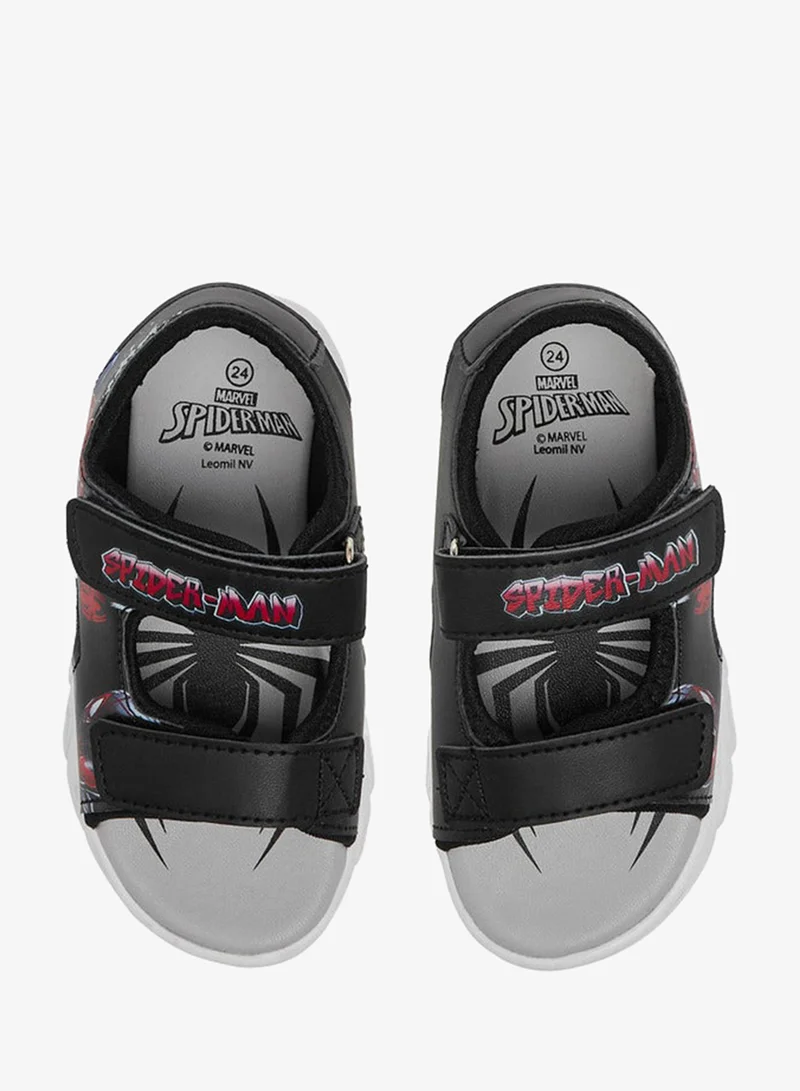 مارفل صنادل أولاد سبايدرمان مضيئة