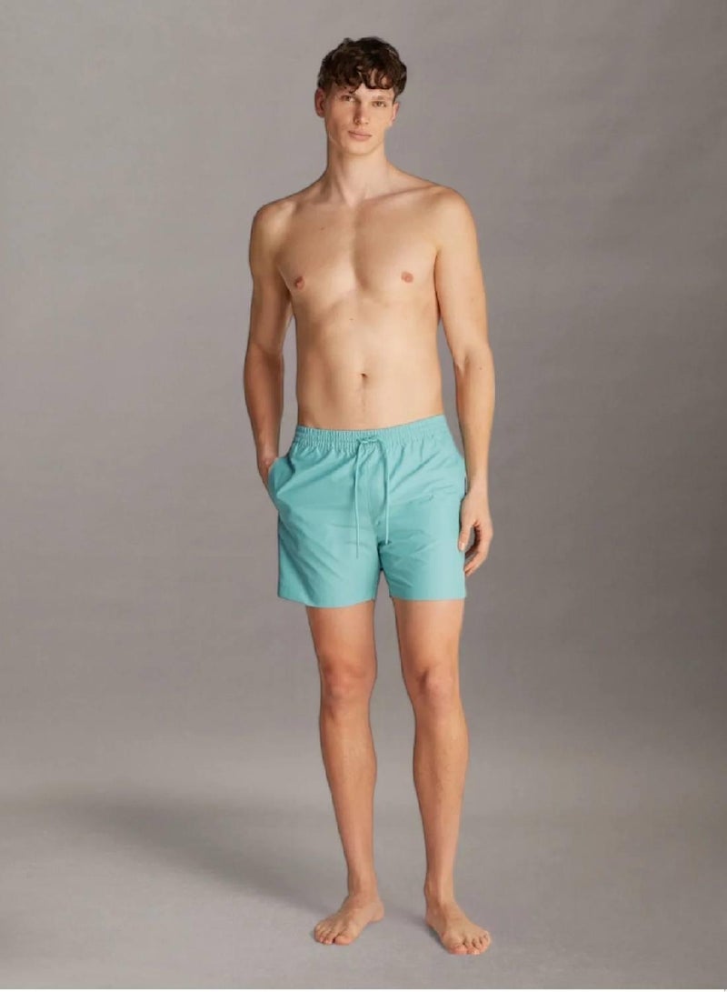 كالفن كلاين شورت سباحة برباط متوسط الطول - بشريط مزين بشعار كلفن كلاين - Image 4