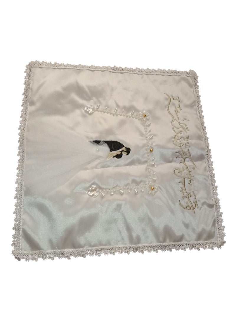Hand-embroidered marriage contract signing handkerchief with a distinctive design - Image 3