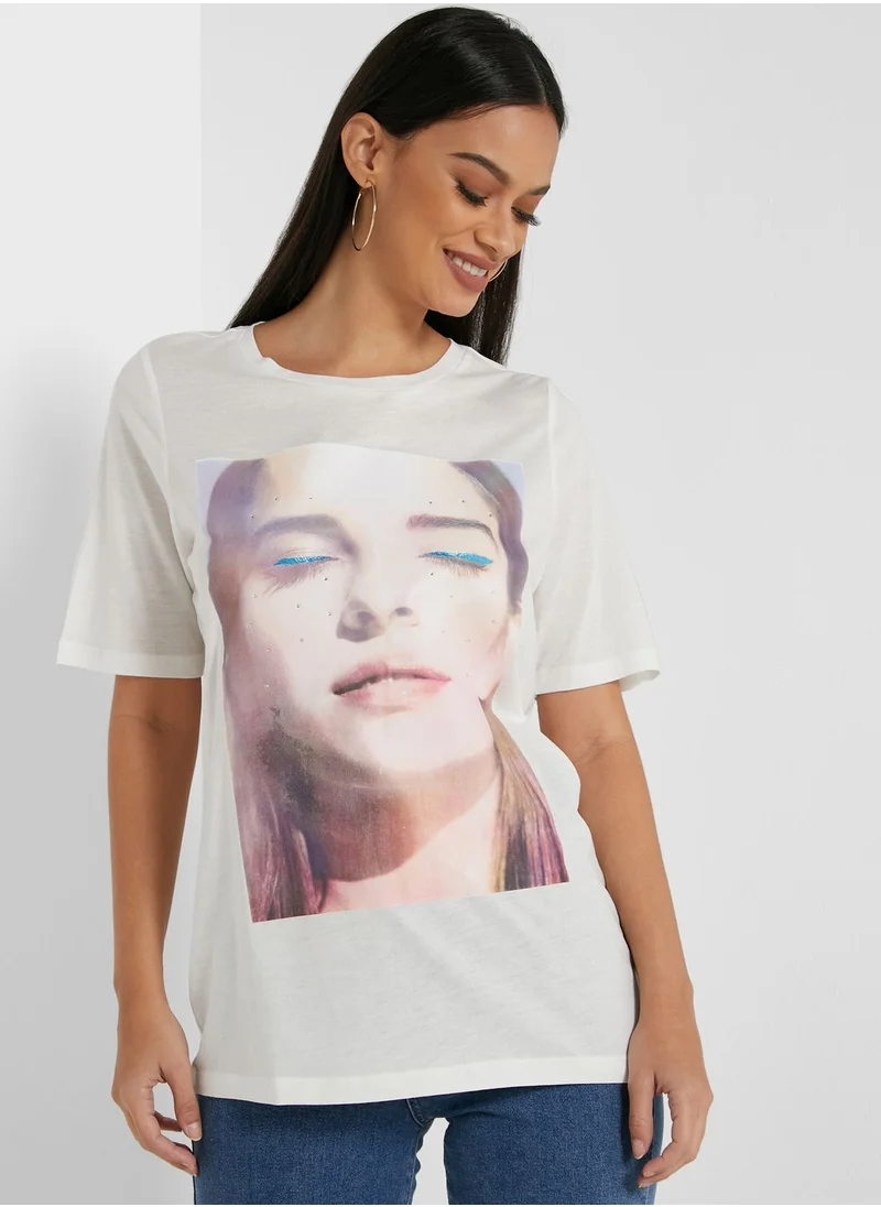 VERO MODA Crew Neck Graphic T-Shirt