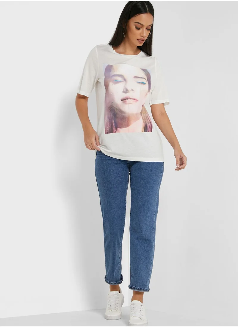 VERO MODA Crew Neck Graphic T-Shirt