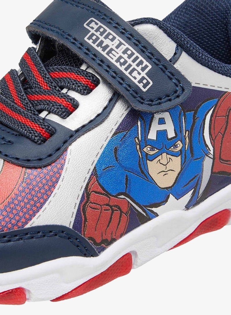 مارفل سنيكرز أولاد بطبعة كابتن أمريكا بإضاءة وإغلاق بشريط لاصق - Image 5