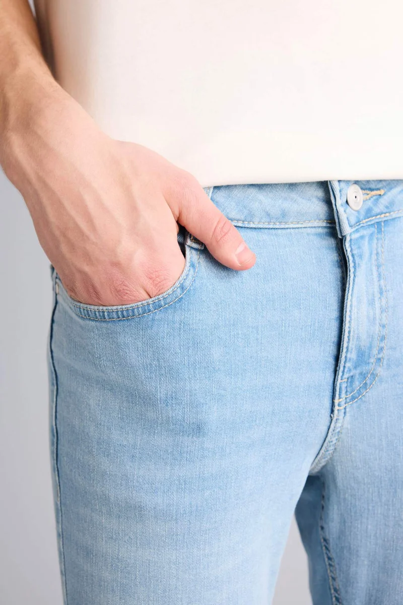Defacto  Carlo Skinny Fit Regular Waist Jeans for Men | Best Price UAE