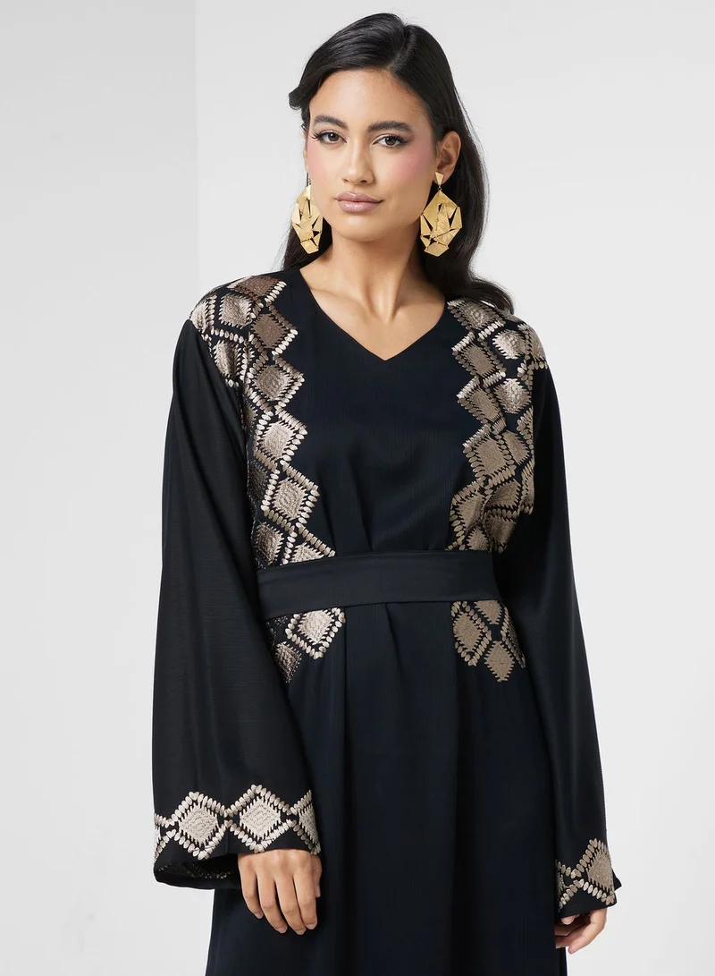 hayas closet Embroidered Belted Jalabiya