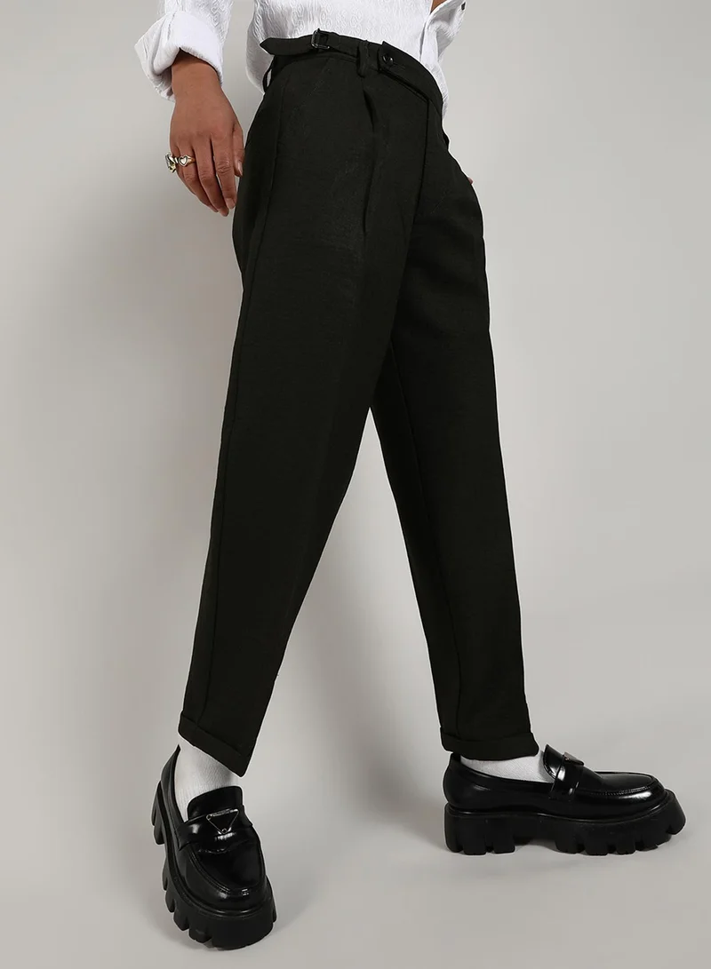 Campus Sutra Campus Sutra Men's Juniper Green Tailored Linen-Blend Trousers For Casual Wear | Tailored-Fit | Mid-Rise | Button Closure | Trousers Crafted With Comfort Fit For Everyday Wear