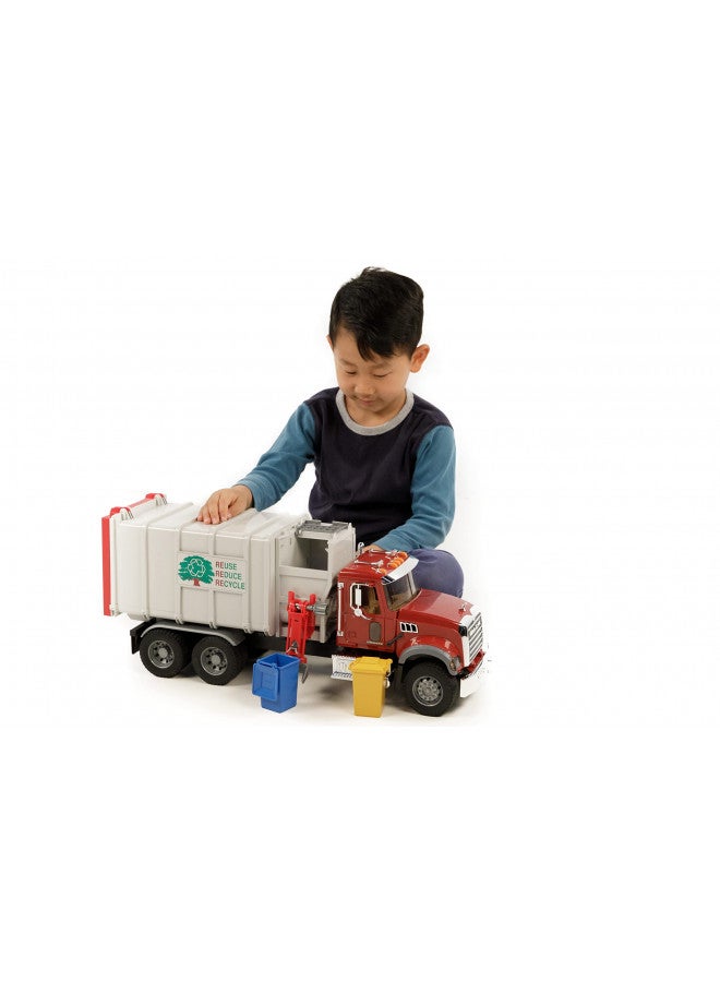 Bruder 02811 Mack Granite Side Loading Garbage Truck - Image 5