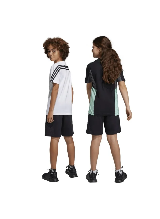 adidas شورت تدريب أسود بشعار U Fi للأولاد من 7-8 سنوات
