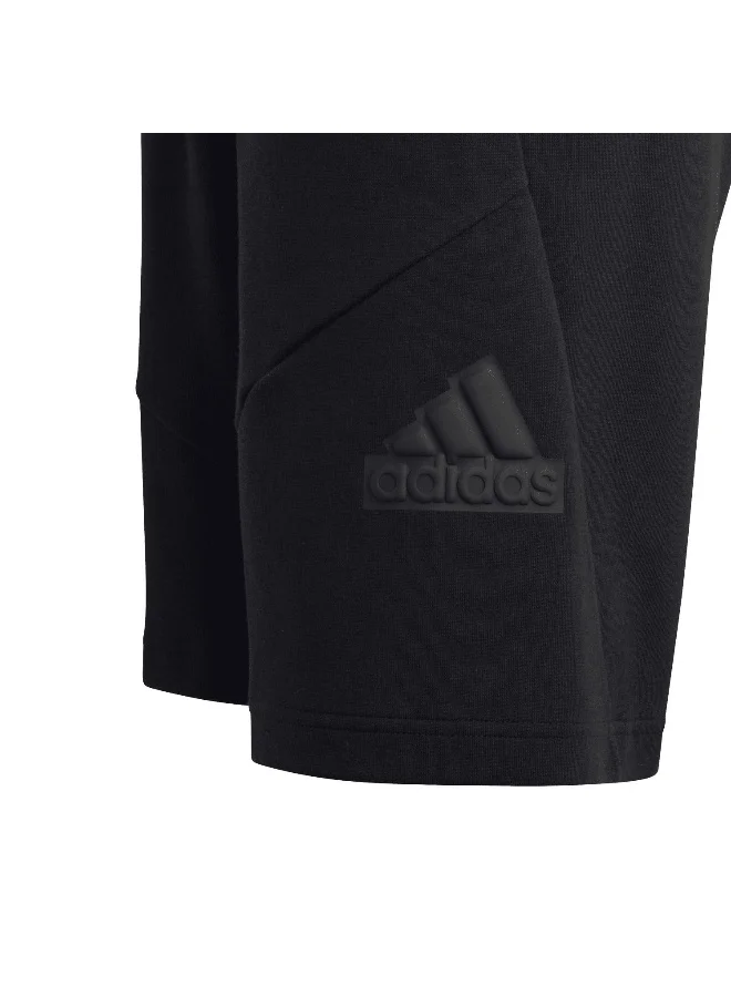 adidas شورت تدريب أسود بشعار U Fi للأولاد من 7-8 سنوات