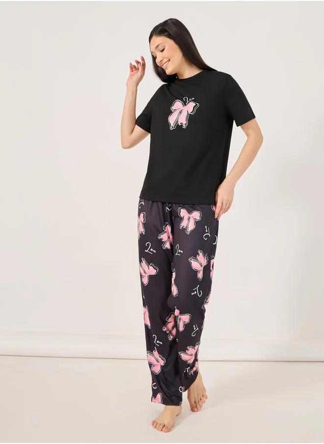 Styli Bow Graphic Print T-Shirt and Pyjama Set