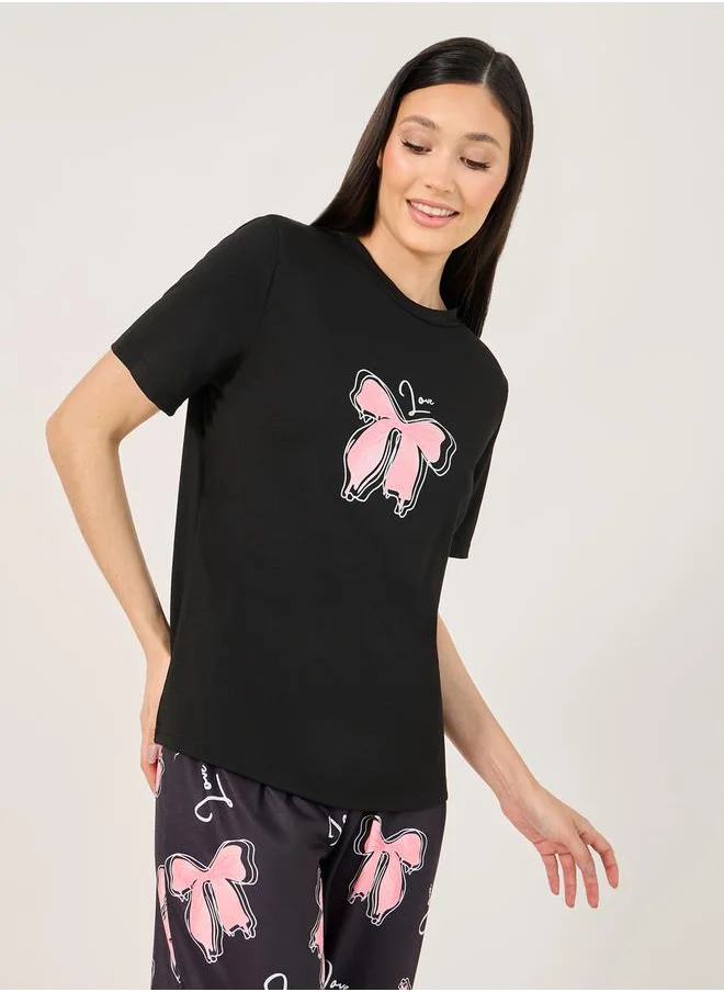 ستايلي Bow Graphic Print T-Shirt and Pyjama Set