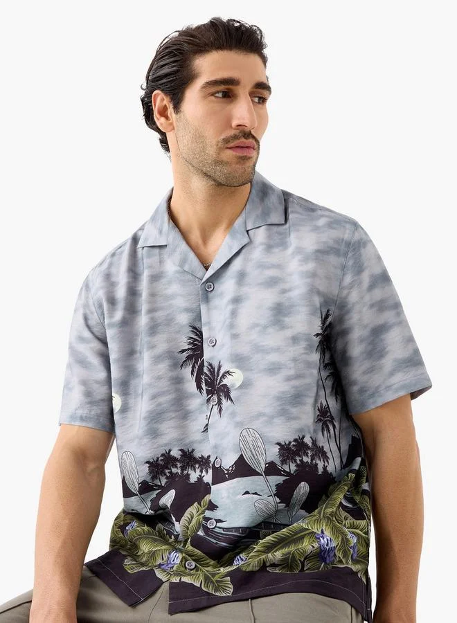 Iconic Iconic Regular Fit Printed Shirt with Camp Collar and Short Sleeves
