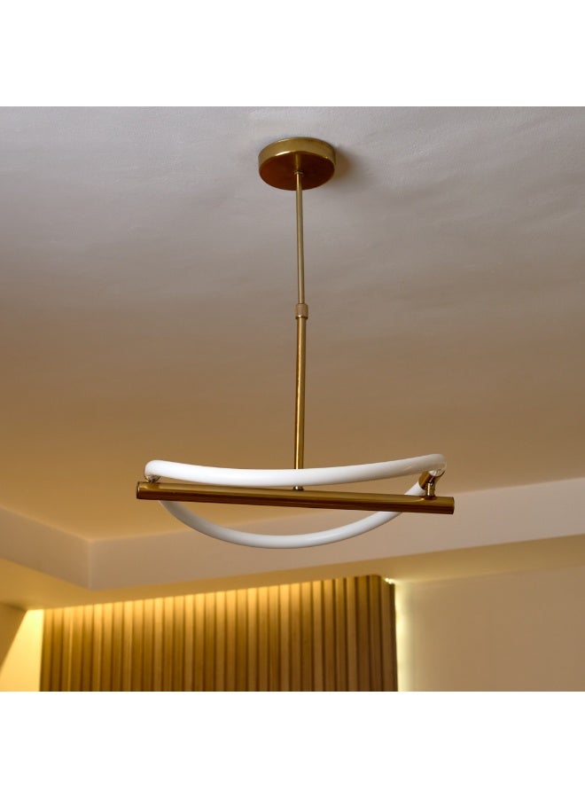 نجفة شوب نجفة مودرن ذهبية بتصميم منحني جذاب، مصنوعة من معدن غير قابل للصدأ، مناسبة للريسيبشن والصالونات وغرف السفرة وتضيف شكل ديكوري فاخر وإضاءة هادئة. - Image 2