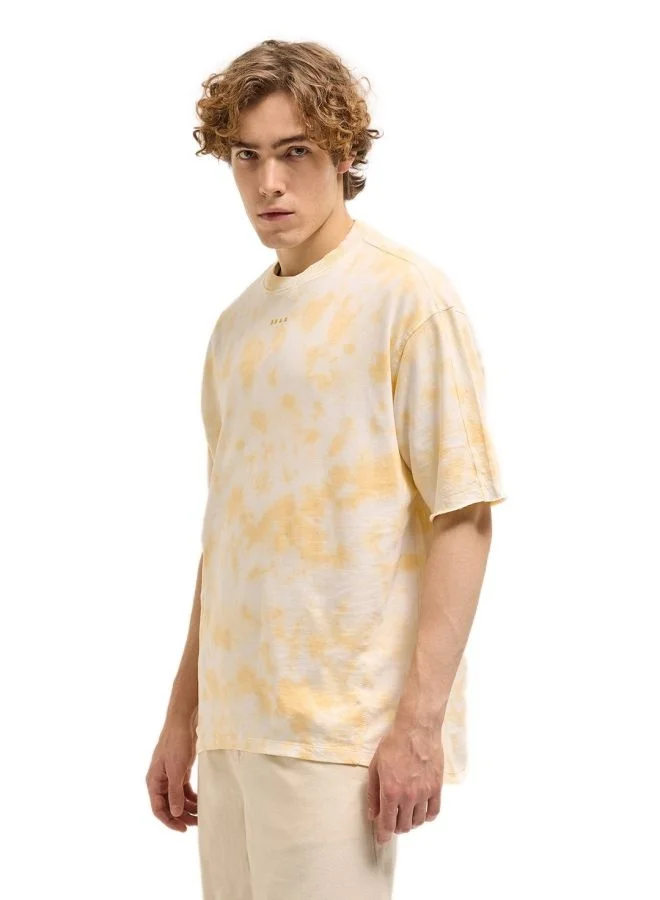 THE BEAR HOUSE  Men's Soft Yellow Tie-Dye Oversize Crew Neck T-shirt Perfect For Casual Wear, Gym, Travel, Or Layering Stylish And Versatile Essential For Every Wardrobe for Men | Best Price UAE