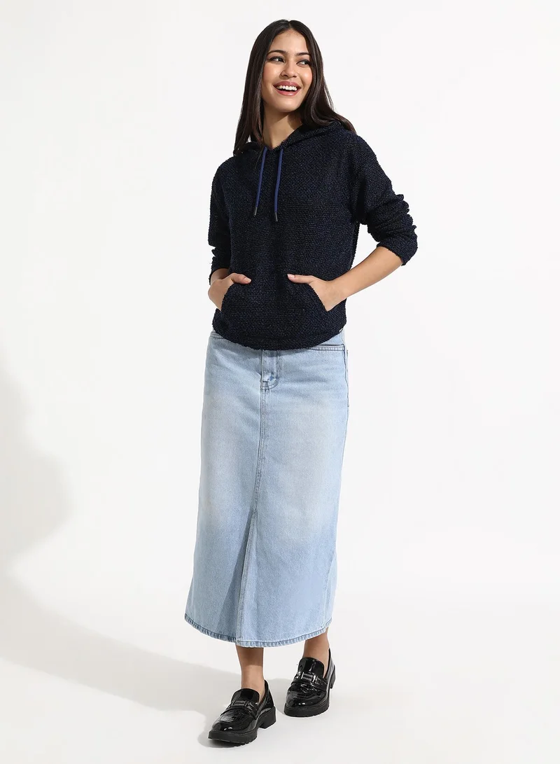 Campus Sutra Women's Navy Blue Texture Knitted Hoodie With Kangaroo Pockets