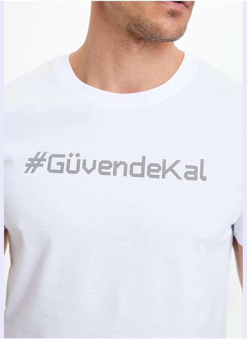 ديفاكتو Man Knitted Slim Fit T-Shirt