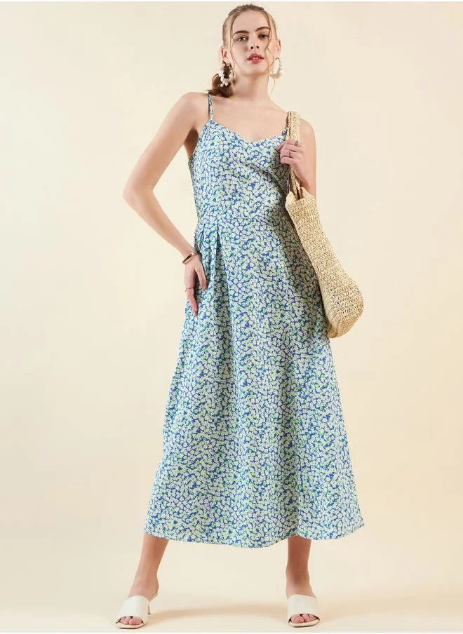 مرفوعة Women Flared Casual Ditsy Print Maxi Dress
