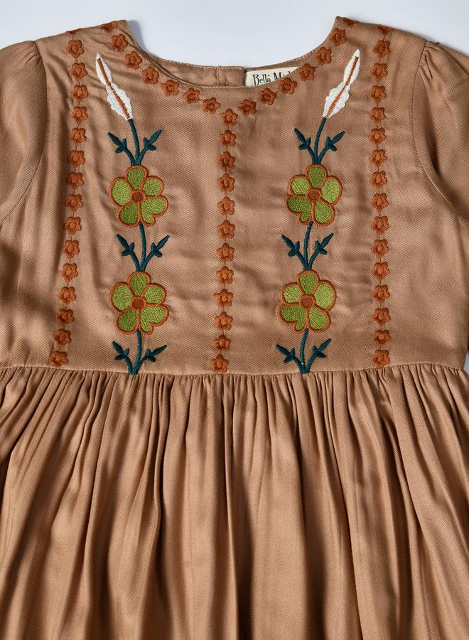 بيلا مودا فستان مطرز بالزهور - Image 4