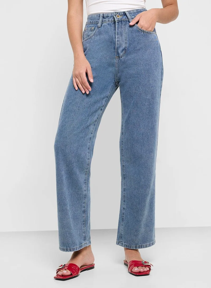 High Rise Straight Fit Jeans With Pocket Bow Detai