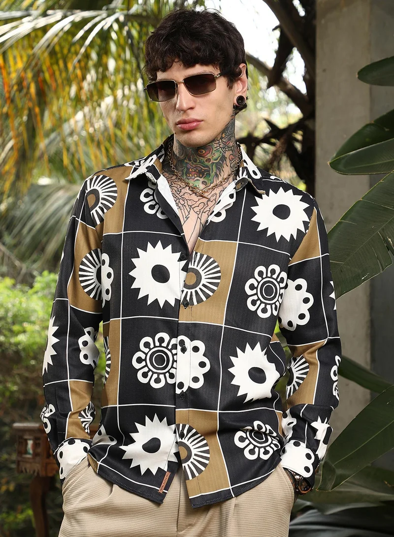 كامبوس سوترا Campus Sutra Men's Midnight Black & Chocolate Brown Bloom-Bloc Shirt For Casual Wear | Spread Collar | Long Cuffed Sleeves | Button Closure | Shirt Crafted With Comfort Fit For Everyday Wear