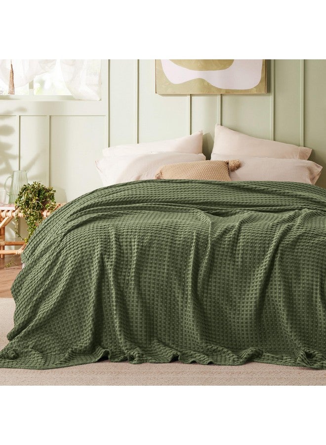 Bedsure Bedsure Cooling Cotton Waffle King Size Blanket - Lightweight Breathable Blanket of Rayon Derived from Bamboo for Hot Sleepers, Luxury Throws for Bed, Couch and Sofa, Green, 104x90 Inches  - Image 2