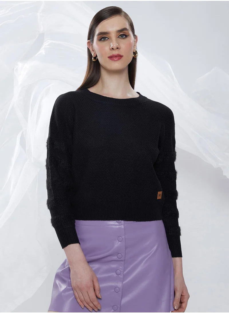 كامبوس سوترا Women's Midnight Black Solid Crop Pullover Sweater