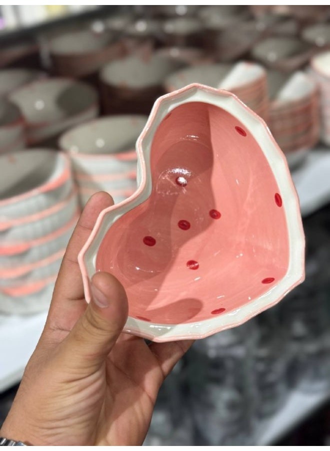 Porcelain heart-shaped bowl Heart-shaped It’s absolutely stunning. - Image 1