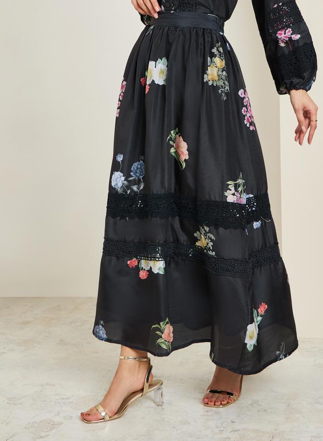 Styli Black Floral Print Maxi Skirt with Lace Trim - Image 2