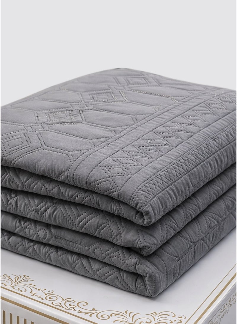 ميرال مفرش سرير نفر ونص سادة مضغوط – 4 قطع – لحاف محبوك 160×210 سم مع شرشف مغاط 120×200 سم - Image 3