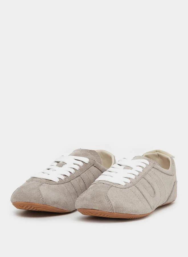 Styli Styli Suede Retro Lace Up Sneaker