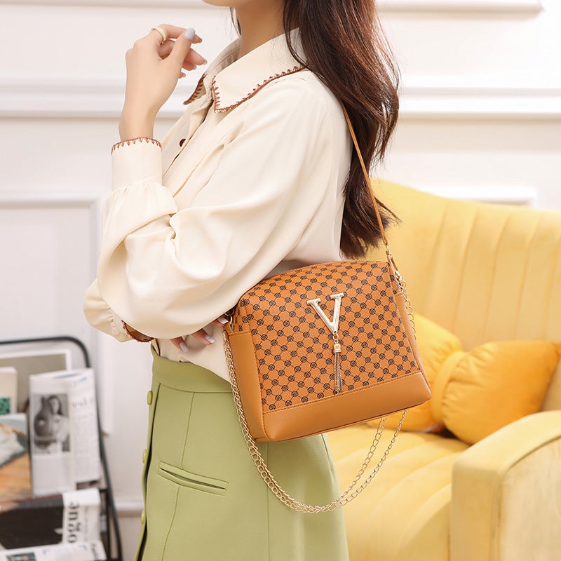 Bag Women'S 2023 New Fashion Printed V-Shaped Ornament Chain Crossbody Small Square Bag Shoulder Underarm Bag Women'S Bag - Image 4