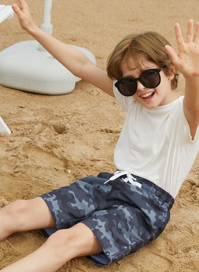 swimsobo شورت سباحة للأولاد بحجم 10-12 سنة مع بطانة ضغط بدلة سباحة تمويهية سوداء مع شورت سباحة - Image 2